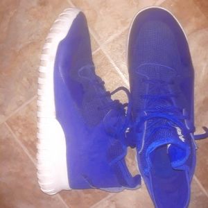 Adidas tubular Shoes